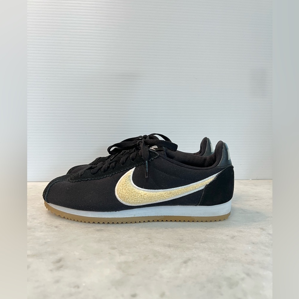NIKE CORTEZ WITH CHENELLE CHECK RARE
